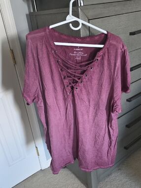 torrid Lace-Up V-Neck Short Sleeve Tee - Mauve